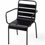 Silla con reposabrazos de hierro negro para hostelería - Larisa