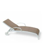 Tumbona para hosteleria de aluminio y textilene beige con ruedas - Wynwood