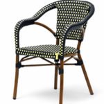 Sillón Parisina de aluminio y ratán negro con reposabrazos- Sayre