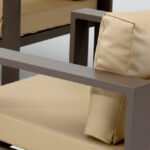 Sillón de alumino marrón y cojines taupé - Maleme