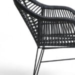 Silla con reposabrazos para hosteleria de hierro y mimbre negro - Veria